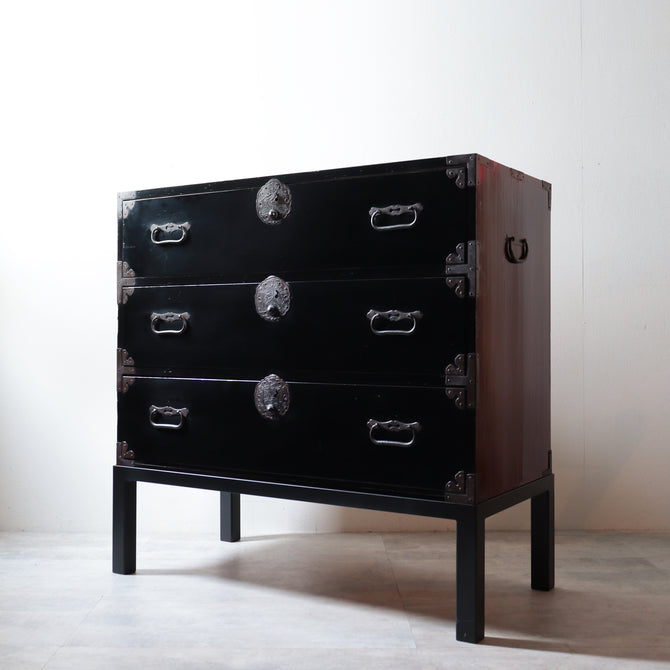 時代箪笥／庄内衣裳箪笥　スタンド付き【Shounai clothing chest with metal stand】 [j1231]Japanese Antique Furniture