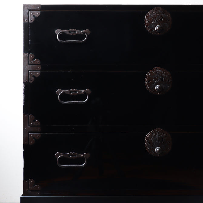 時代箪笥／庄内衣裳箪笥　スタンド付き【Shounai clothing chest with metal stand】 [j1231]Japanese Antique Furniture