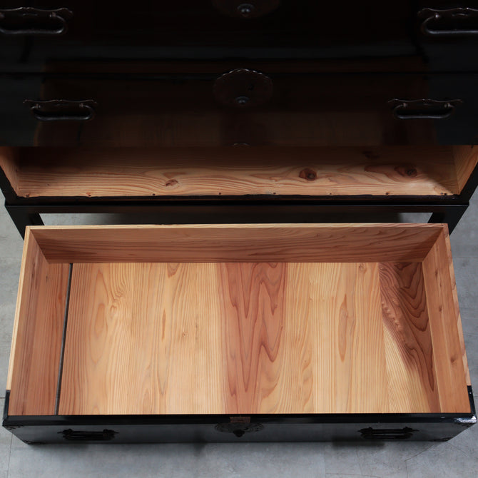 時代箪笥／庄内衣裳箪笥　スタンド付き【Shounai clothing chest with metal stand】 [j1231]Japanese Antique Furniture