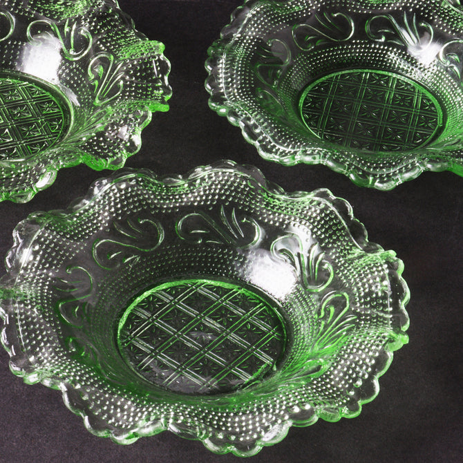 プレスガラス　フリルガラス小皿　3枚セット　[IZ552]