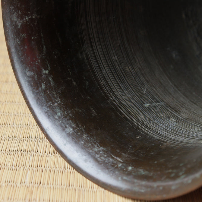 風鈴形古銅花入 [k0598]【FŪRIN shaped flower vase 】