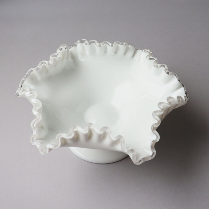 Fenton シルバークレストミルクガラスコンポート　U.S.A.ビンテージガラス　[g047]