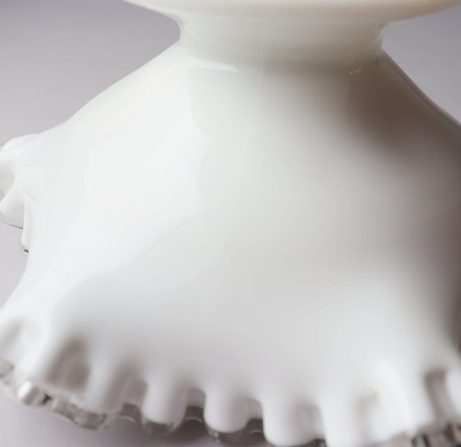 Fenton シルバークレストミルクガラスコンポート　U.S.A.ビンテージガラス　[g047]
