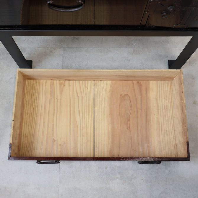時代箪笥／黒塗閂付小箪笥　スタンド付き【Small chest with metal stand】 [j1195]　Japanese Antique Furniture