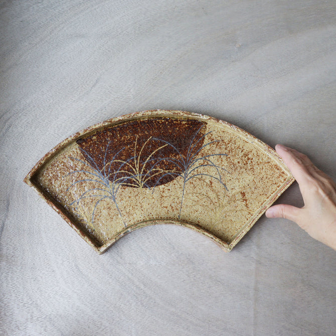 番浦史郎作　武蔵野扇面皿　1客（在庫6客）【SENMENZARA -Fan shaped plate 1pc by Shiro Banura】[p0348]