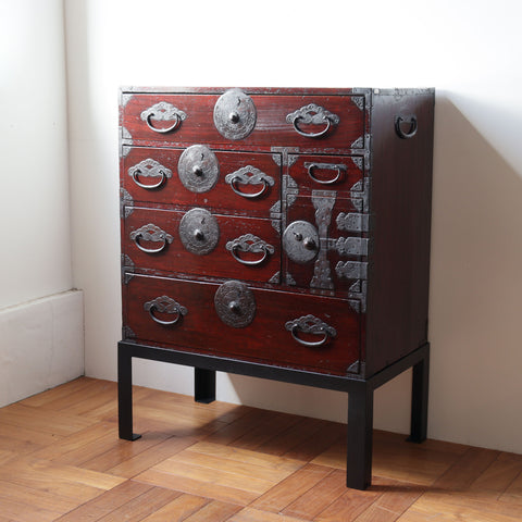 時代箪笥／桜紋金具米沢小箪笥　スタンド付き【Yonezawa small chest with metal stand】 [j1204]　Japanese Antique Furniture