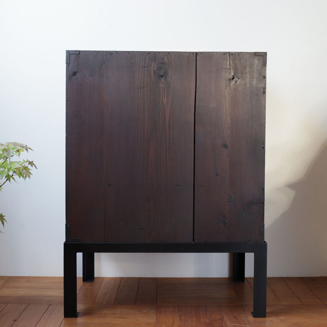 時代箪笥／桜紋金具米沢小箪笥　スタンド付き【Yonezawa small chest with metal stand】 [j1204]　Japanese Antique Furniture
