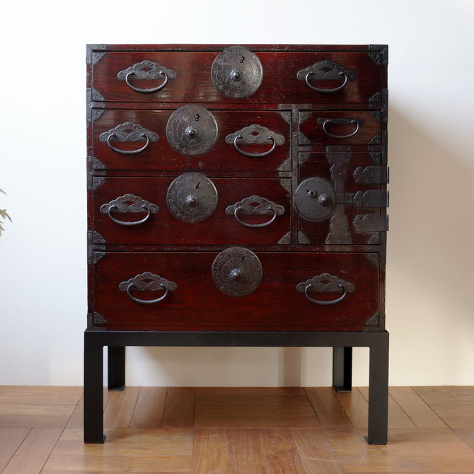 時代箪笥／桜紋金具米沢小箪笥　スタンド付き【Yonezawa small chest with metal stand】 [j1204]　Japanese Antique Furniture