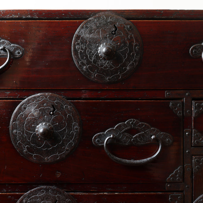 時代箪笥／桜紋金具米沢小箪笥　スタンド付き【Yonezawa small chest with metal stand】 [j1204]　Japanese Antique Furniture