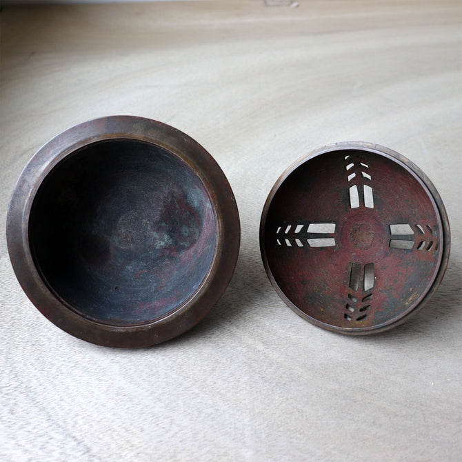 西大由作　春之意香炉【Incense Burner by Nishi Daiyu】[k0601]