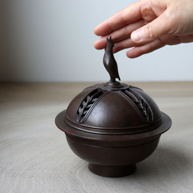 西大由作　春之意香炉【Incense Burner by Nishi Daiyu】[k0601]