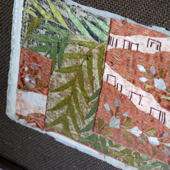 時代裂額装　肩裾草花縫箔紋様桃山能衣裂