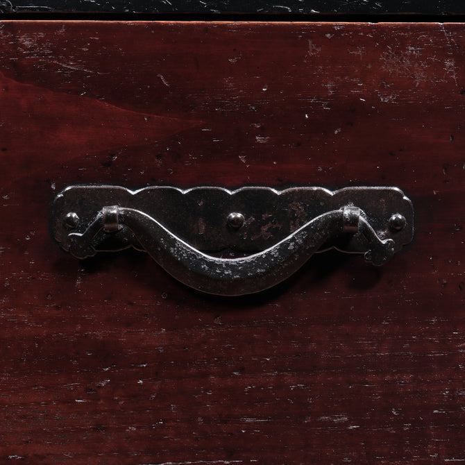 時代箪笥／米沢兜金具衣裳箪笥【Yonezawa clothing chest 】 [j1098]　Japanese Antique Furniture