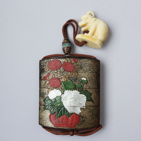 彫漆白蝶貝象嵌印籠【INRO (Medicine case) with Flower and Butterfly design 】[k0606]