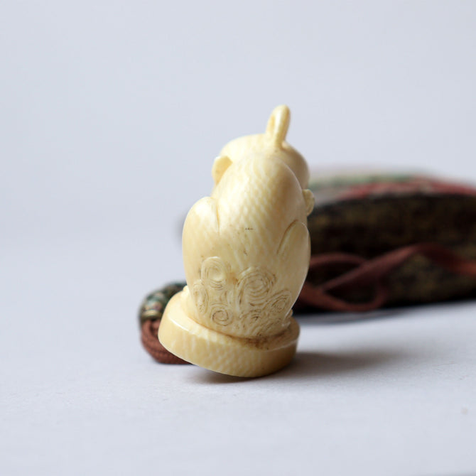 彫漆白蝶貝象嵌印籠【INRO (Medicine case) with Flower and Butterfly design 】[k0606]