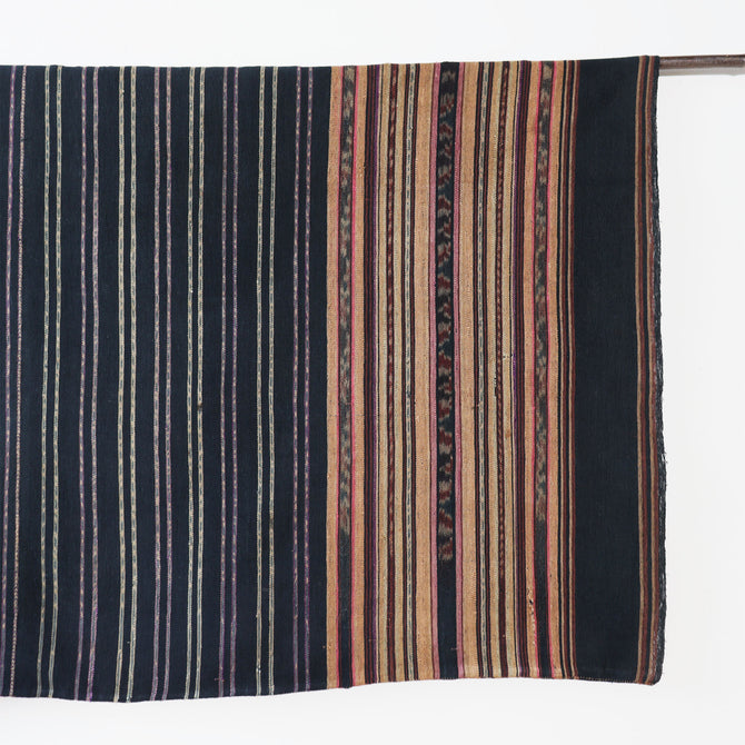 インドネシア　レンバタ島　サロン[TX159]