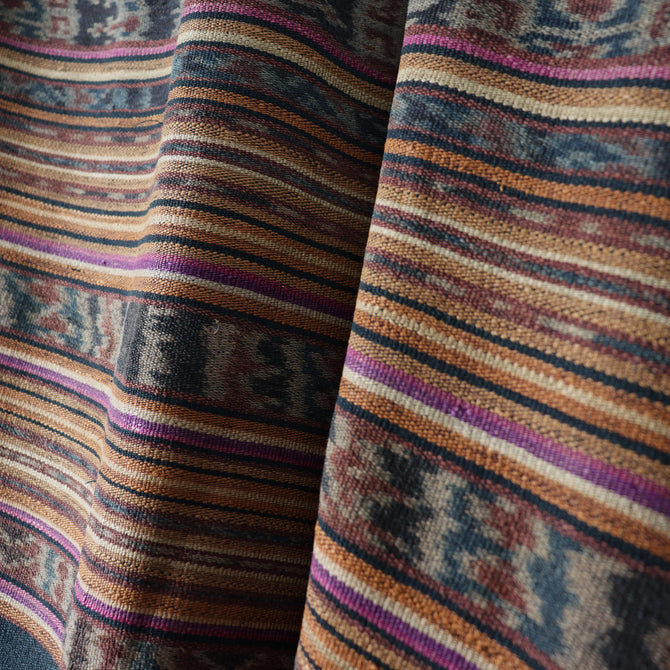 インドネシア　レンバタ島　サロン[TX161]