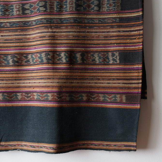 インドネシア　レンバタ島　サロン[TX161]