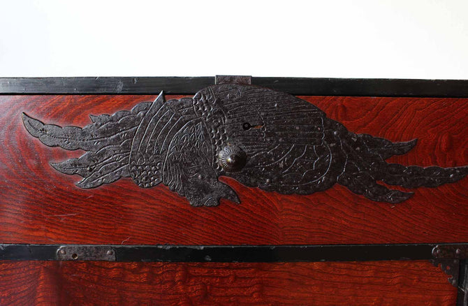 時代箪笥／仙台閂錠鳳凰金具衣裳箪笥 【SENDAI clothing chest with lockbar】 [j0830]Japanese Antique Furniture