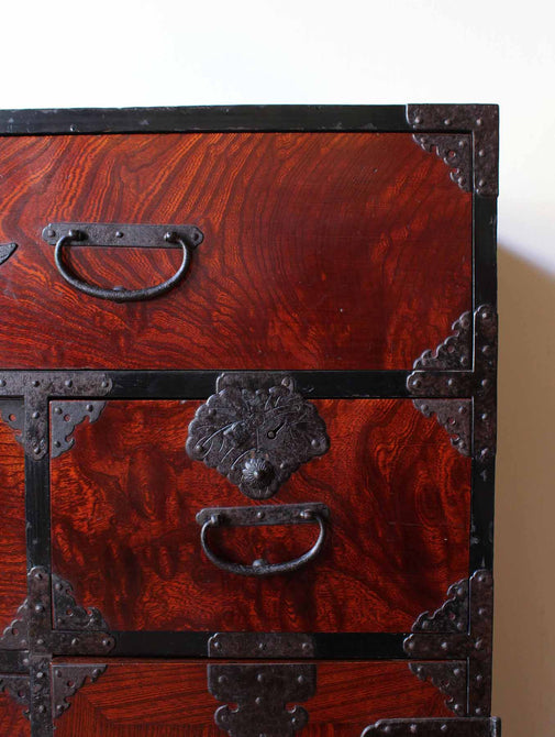 時代箪笥／仙台閂錠鳳凰金具衣裳箪笥 【SENDAI clothing chest with lockbar】 [j0830]Japanese Antique Furniture