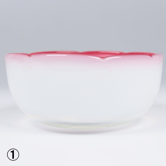 赤花縁椀型小鉢 [IZ768]