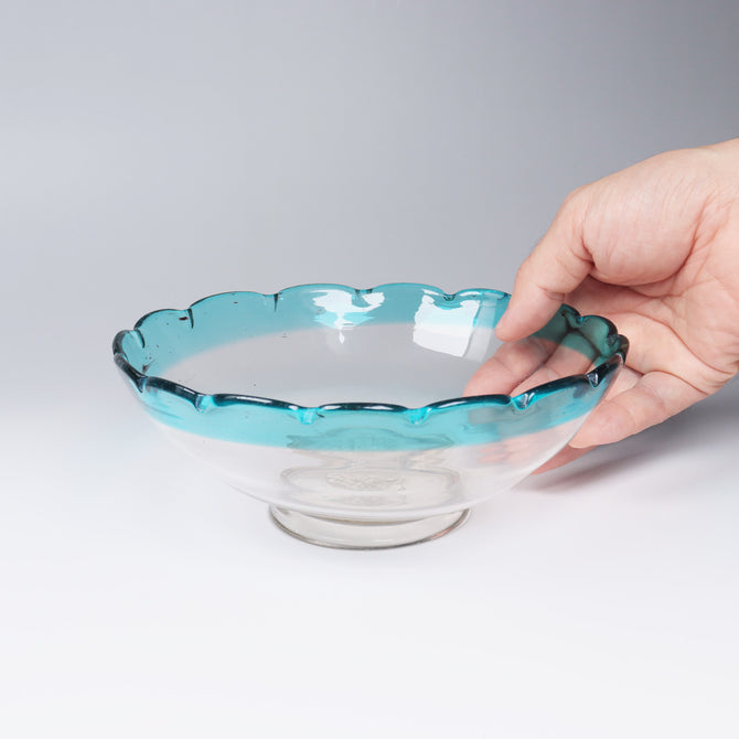 青花縁脚付鉢 [g028]