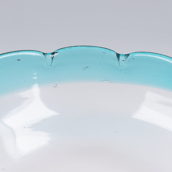 青花縁脚付鉢 [g028]