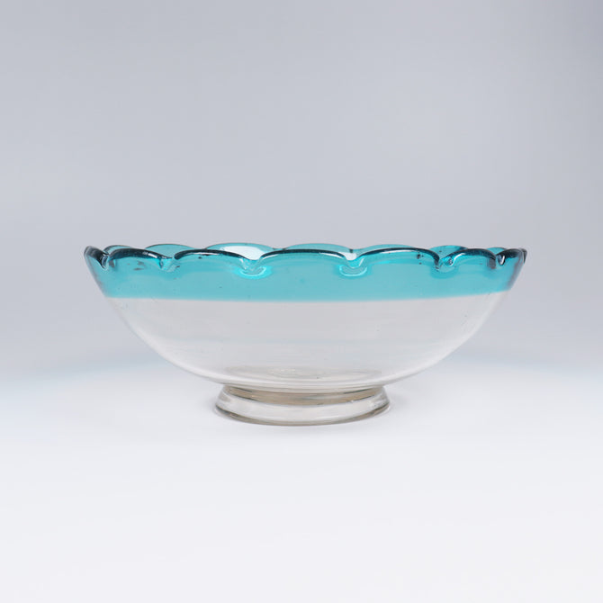 青花縁脚付鉢 [g028]