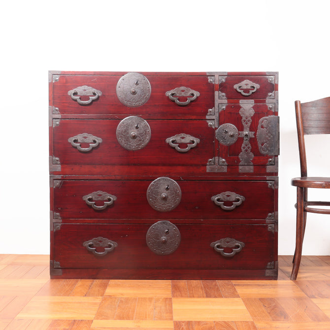 時代箪笥／米沢桜紋衣裳箪笥【YONEZAWA clothing chest】 [j1031]　Japanese Antique Furniture