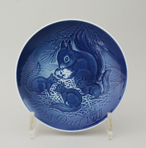 ビングオーグレンダール マザーズデイ イヤープレート 1977年  【Bing & Grondahl Mother's day year plate 1977】 [BGM77]