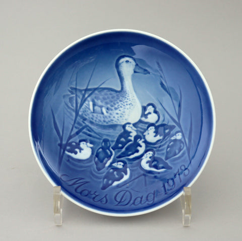 ビングオーグレンダール マザーズデイ イヤープレート 1973年【Bing & Grondahl Mother's day year plate 1973】 [BGM73]