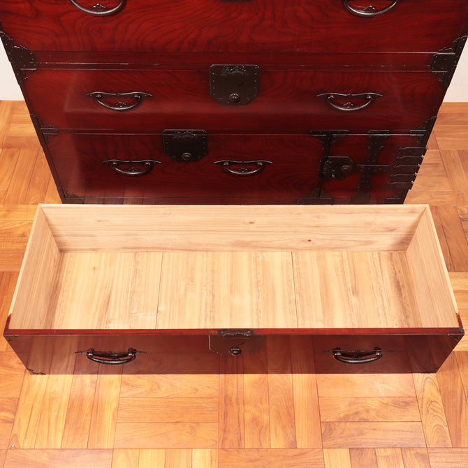 時代箪笥／欅二本松角金具衣裳箪笥【NIHONMATSU clothing chest】 [j1015]　Japanese Antique Furniture