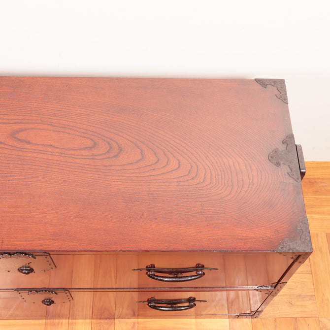 時代箪笥／欅二本松角金具衣裳箪笥【NIHONMATSU clothing chest】 [j1015]　Japanese Antique Furniture